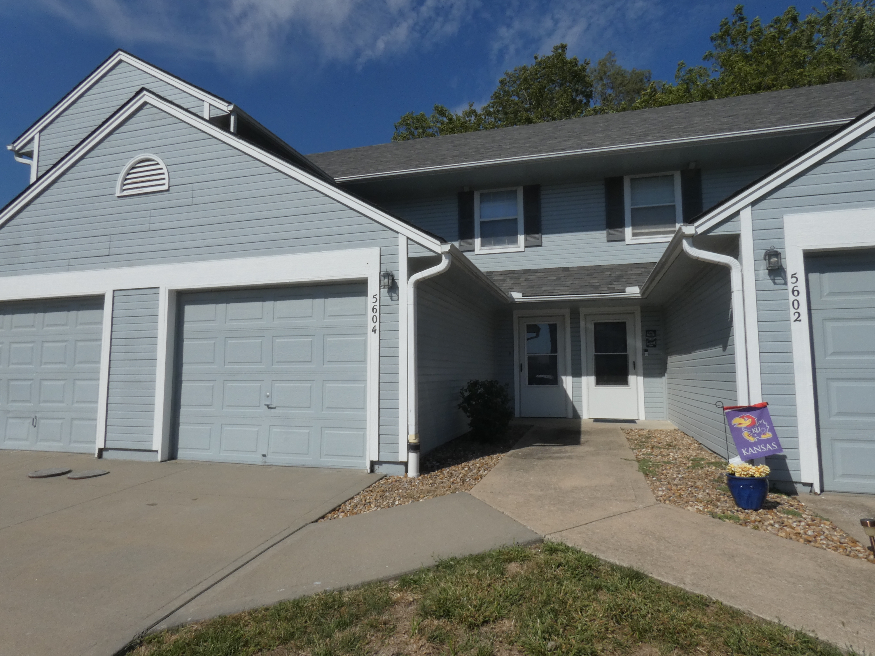 5604 NW 66th TErr.