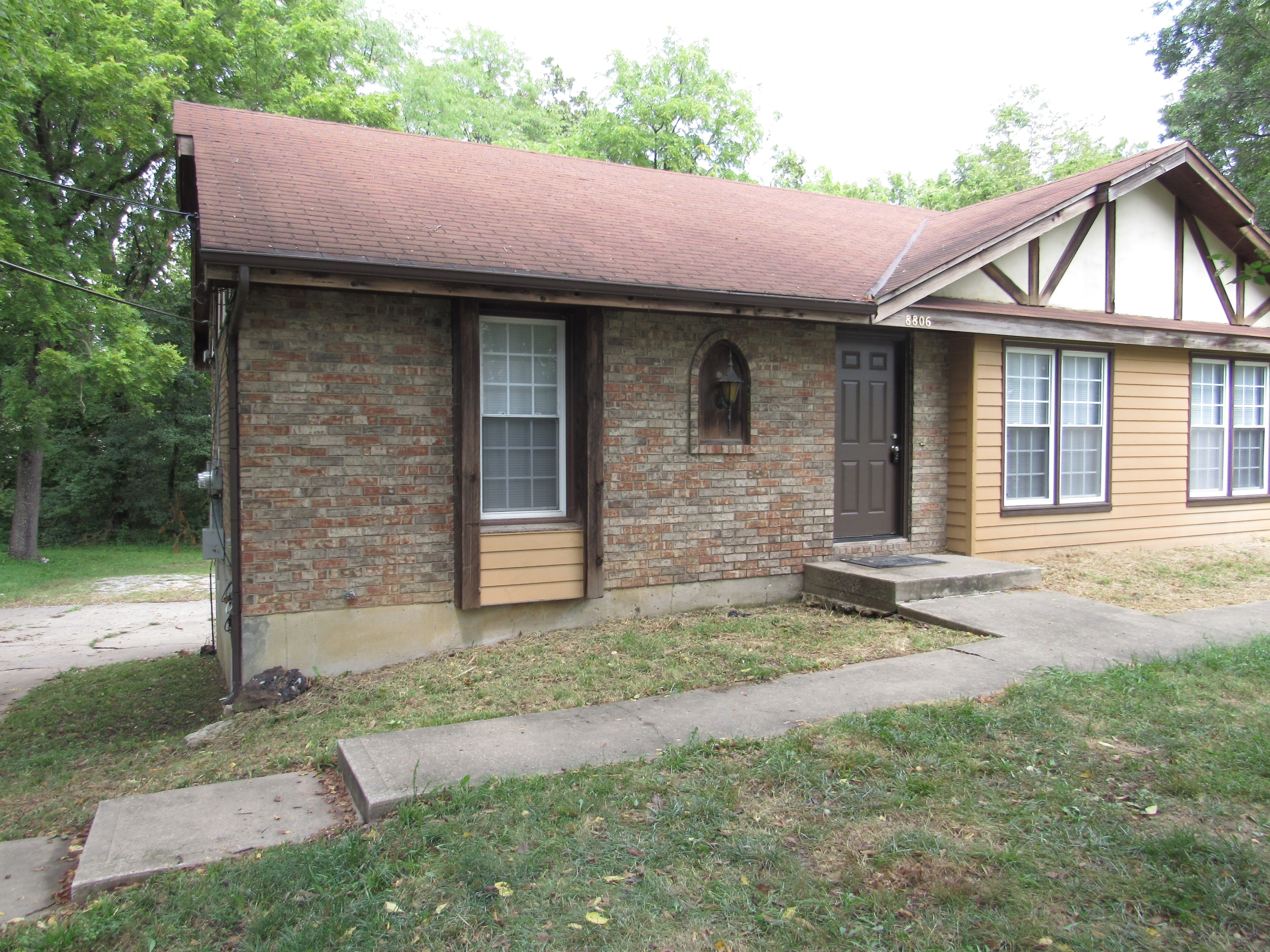 8806 Orchard St.