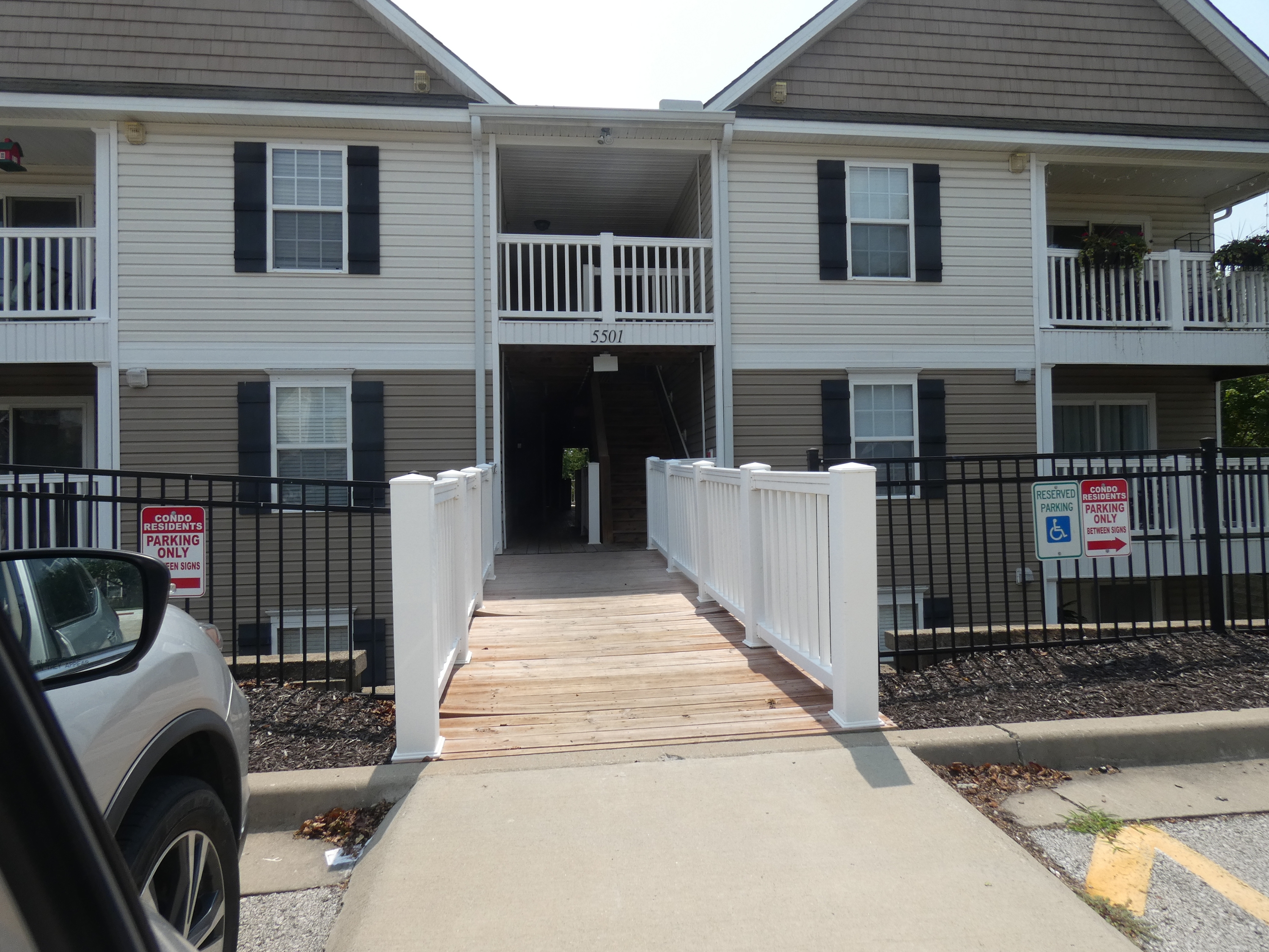 5501 NE 80th Ter